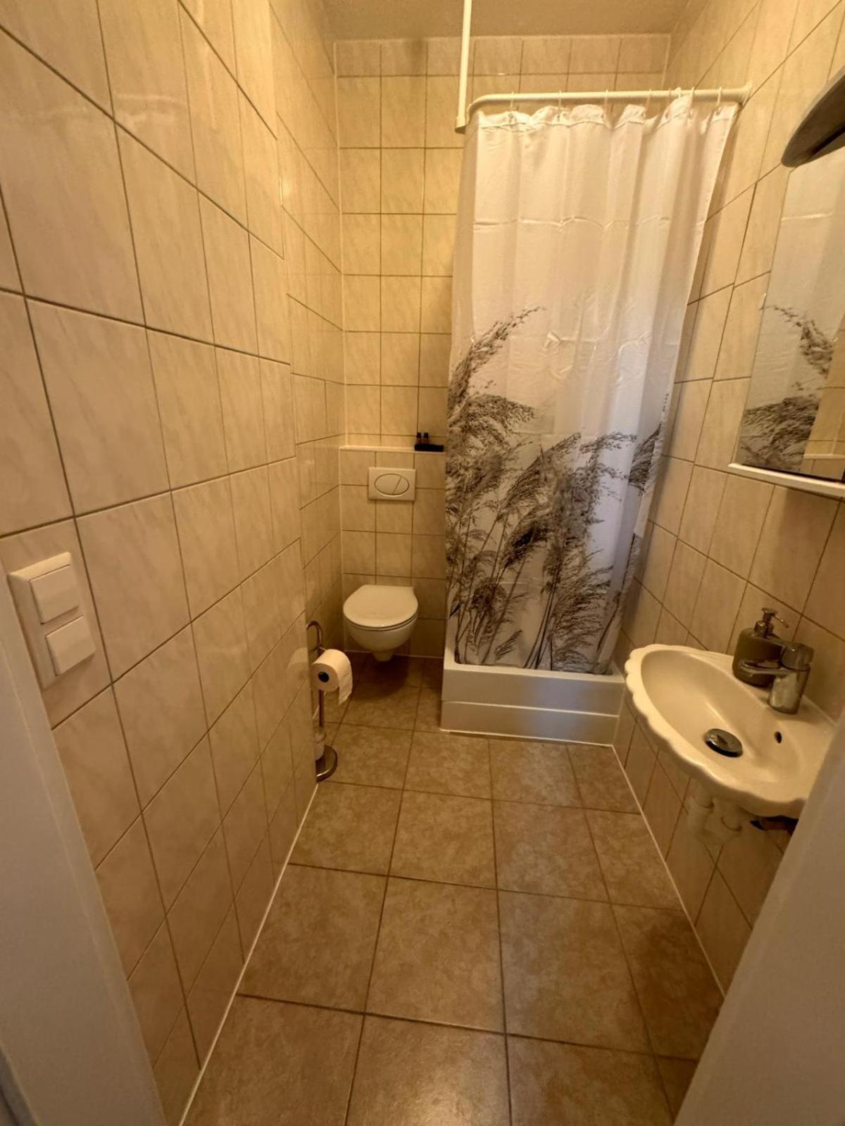 F-F Haus Monteuren Unterkunft Neuhausen auf den Fildern Zewnętrze zdjęcie