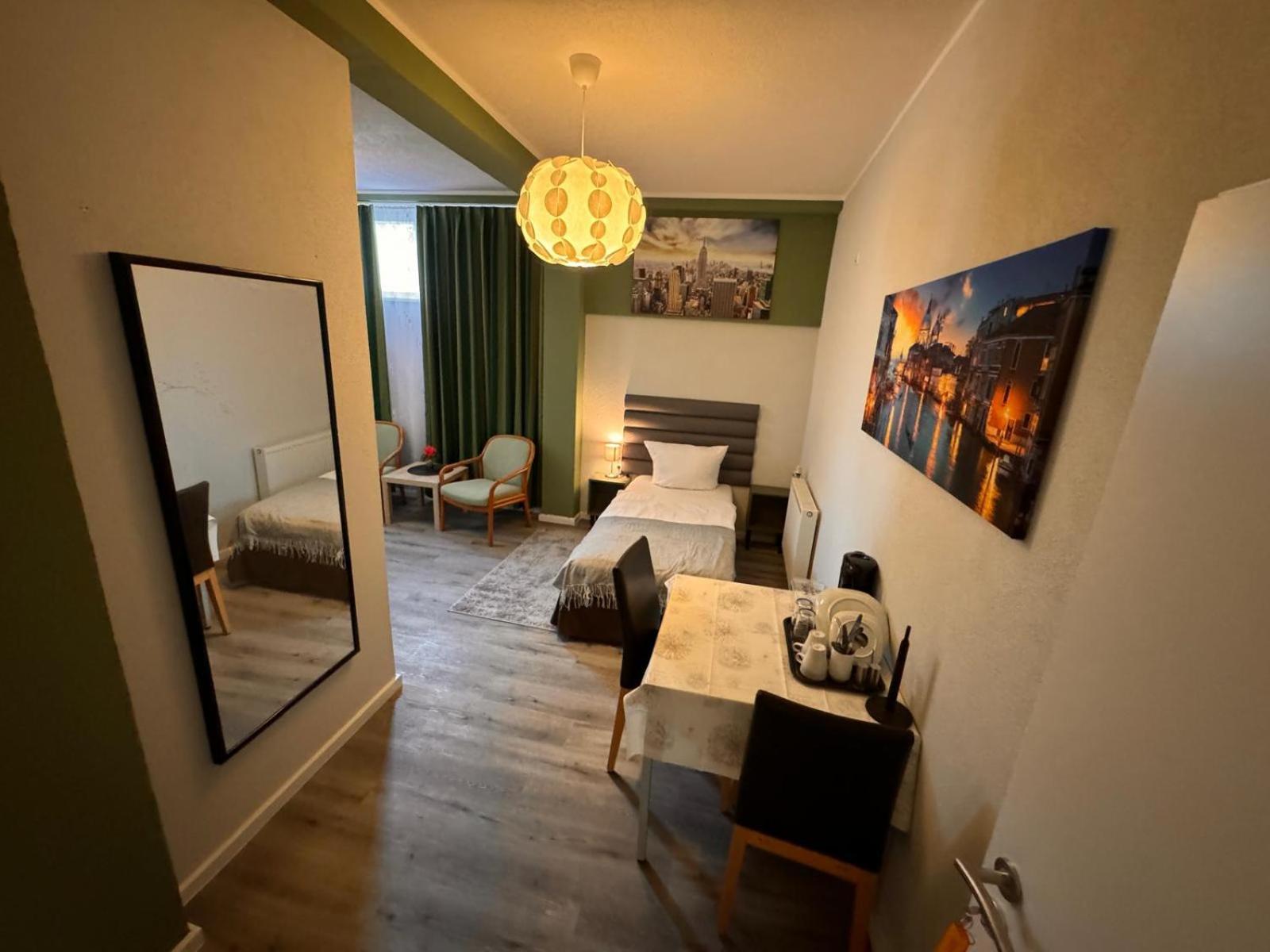 F-F Haus Monteuren Unterkunft Neuhausen auf den Fildern Zewnętrze zdjęcie